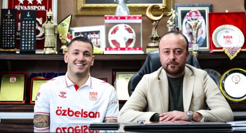 Rey Manaj yeniden Sivasspor’da