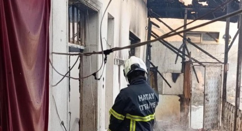 Reyhanlı'da ev yangını