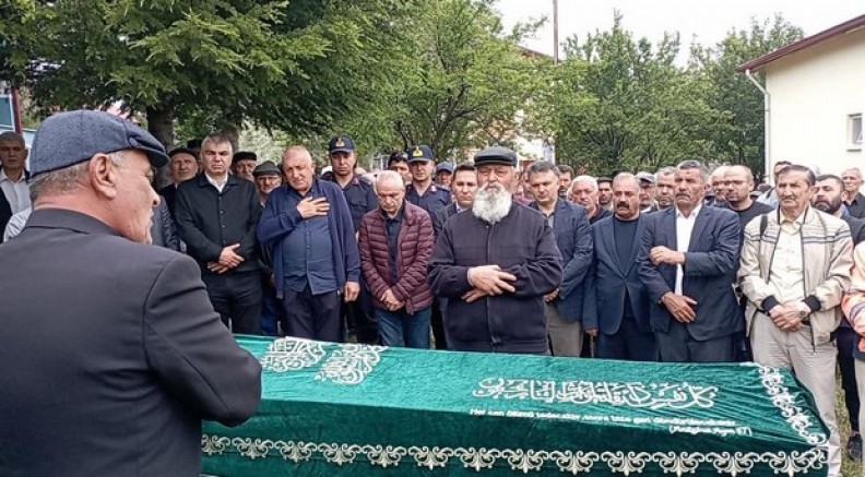 Rıza Çalımbay’ın annesi son yolculuğuna uğurlandı