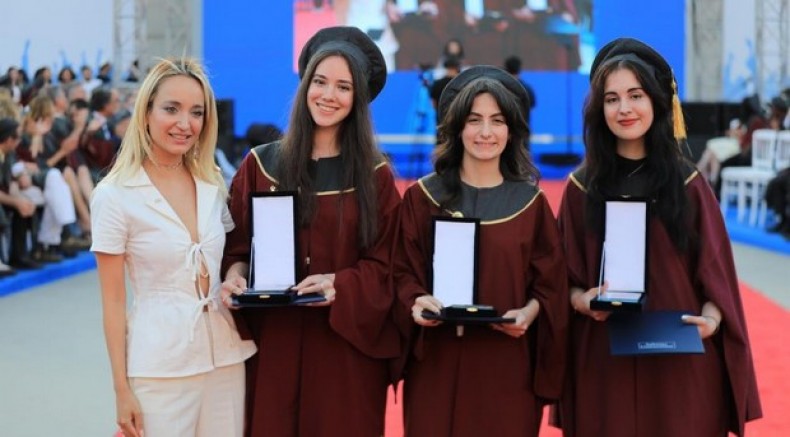 Sabancı Üniversitesi'nde mezuniyet töreni gerçekleşti