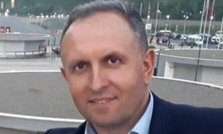 Saç ekim merkezinde hayatını kaybetti
