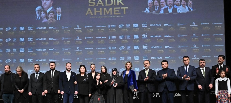 Sadık Ahmet filminin galasına yoğun ilgi