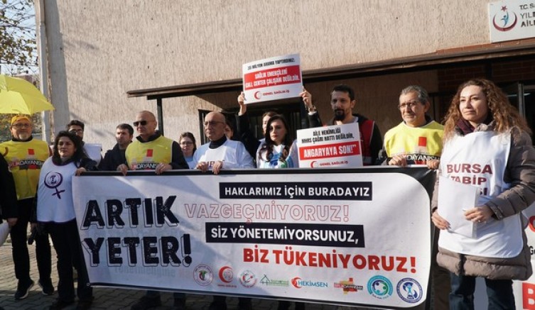 Sağlık Emekçileri Hakları İçin Bir Araya Geldi