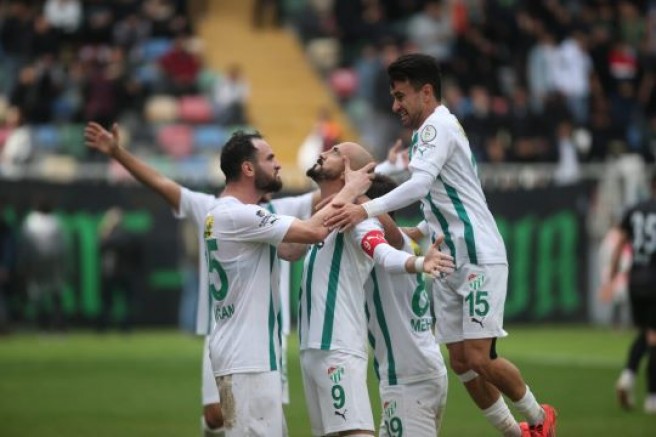 Şampiyonluk geliyor; Kim tutar Bursaspor'u...