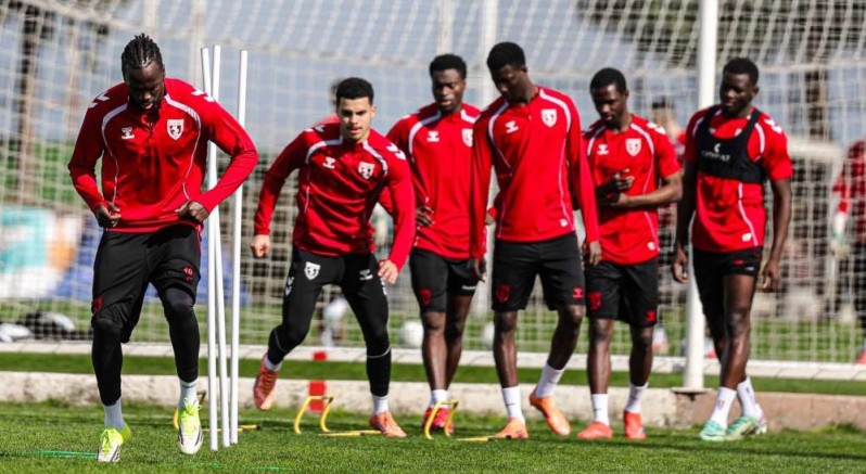 Samsunspor deplasmanda galibiyet arıyor