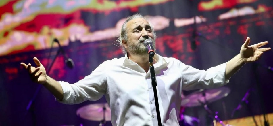 Sanat dünyasını yasa boğan haber; Volkan Konak hayatını kaybetti!