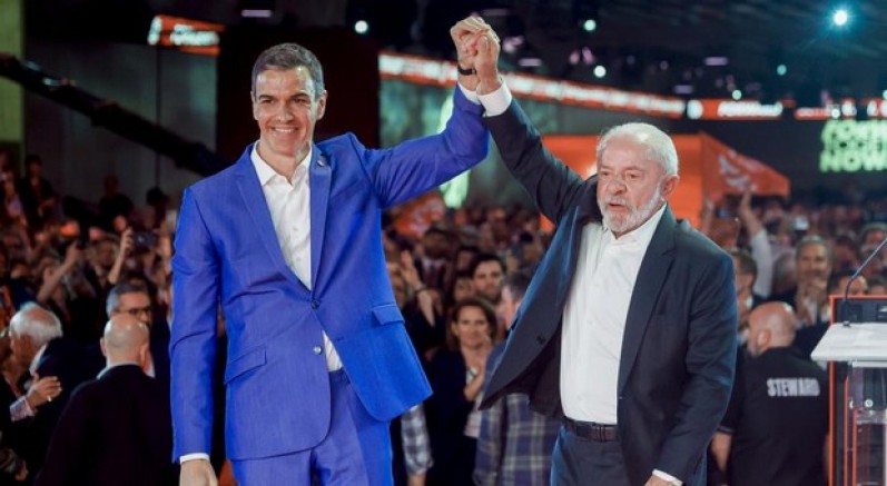 Sanchez: Şiddeti destekleyenlere yazıklar olsun