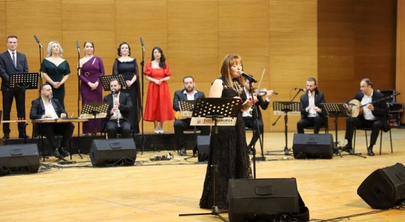 Şarkı ve türkülerle müzik ziyafeti