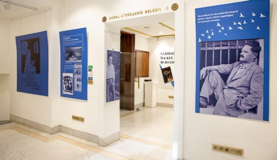 Şarkılarla, şiirlerle Nâzım Hikmet