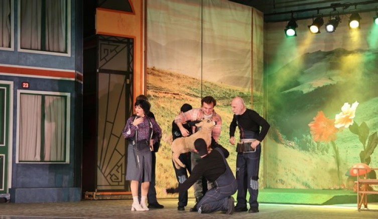 ‘Şebo Müzikali’ ile başladı