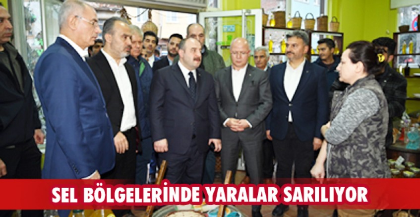 Sel bölgelerinde yaralar sarılıyor
