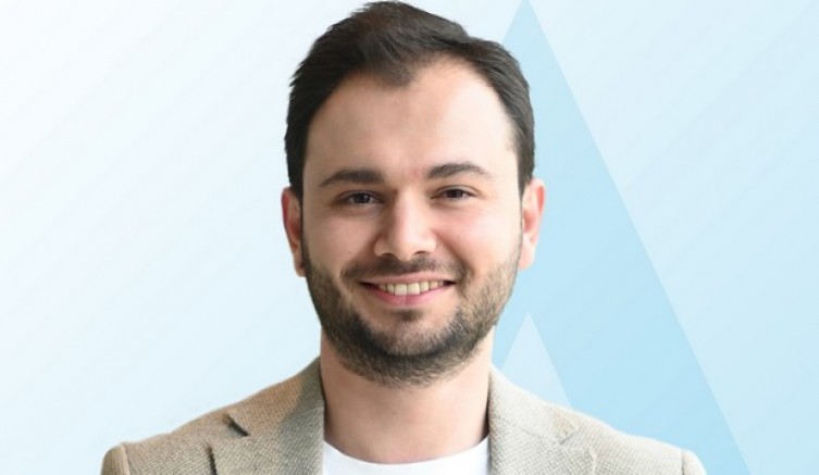 Sen iki canlısın, çok ye