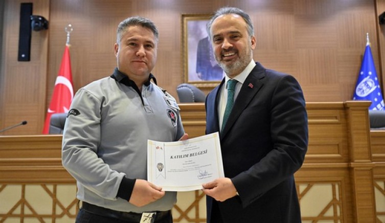 Sertifikalarını Başkan Aktaş’ın elinden aldılar