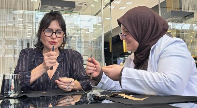Şevval Sam Trabzon hasırına ilmek attı
