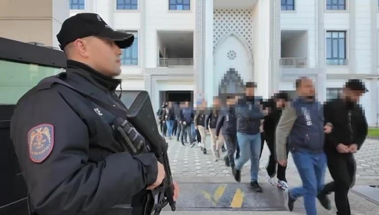 Siber dolandırıcılık operasyonunda 21 şüpheli tutuklandı