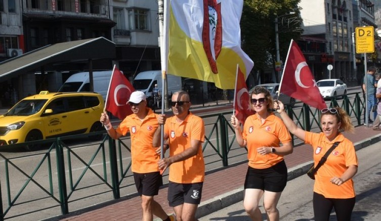 Şiddeti önlemek için koştular