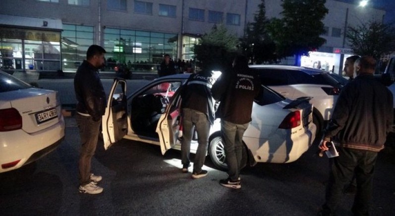 Silahlı ve bıçaklı kavga: 1 yaralı, 2 gözaltı
