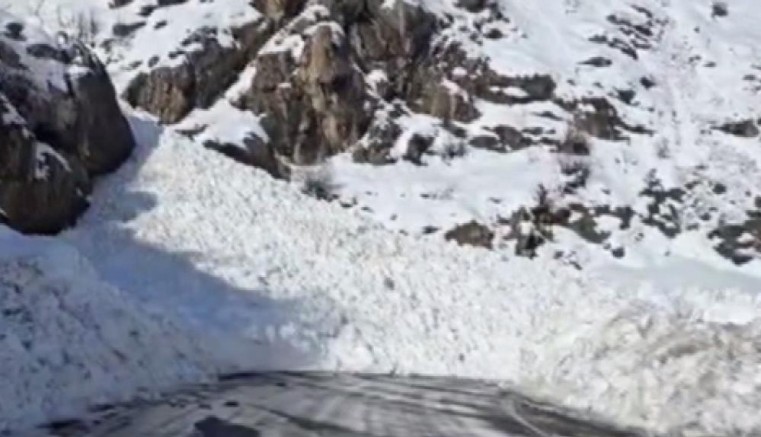 Şırnak-Hakkari kara yolu ulaşıma kapandı
