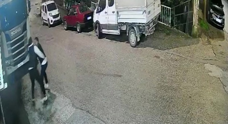 Şişede durduğu gibi durmuyor: 1 ağır yaralı