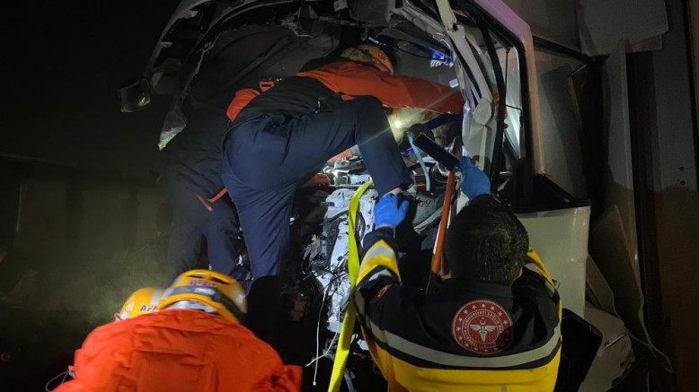 Sivas'ta zincirleme trafik kazası: 8 yaralı