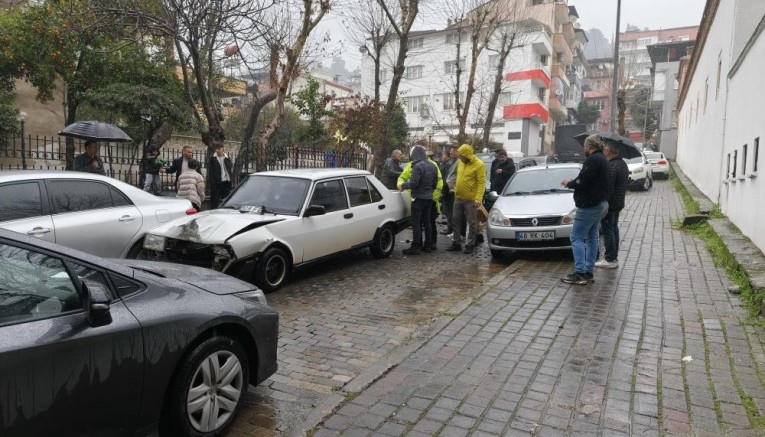 Şoförün biri kaçtı, diğeri alkollü çıktı