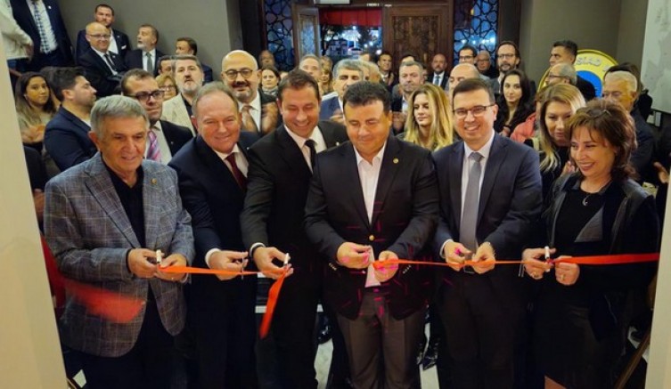 Tarihe ışık tutan anlamlı sergi