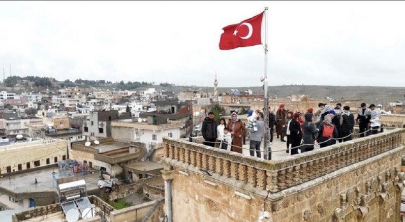 Tarihi kent Mardin ziyaretçi akınına uğradı