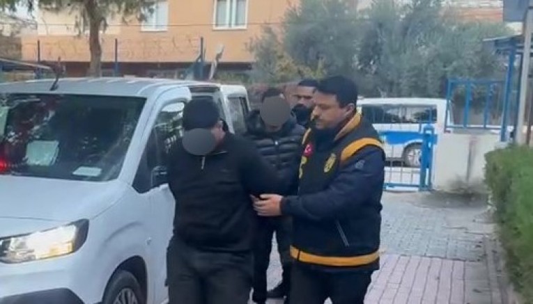 Taşlı saldırıyı oğluna yaptırmış