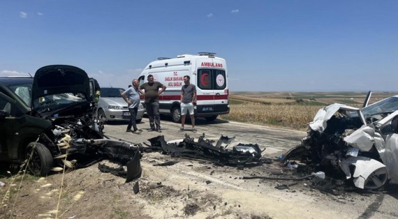 Tekirdağ'da feci kaza: 1'i ağır 2 yaralı