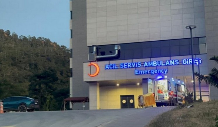 Tekne battı: 1 ölü, 1'i ağır 4 yaralı