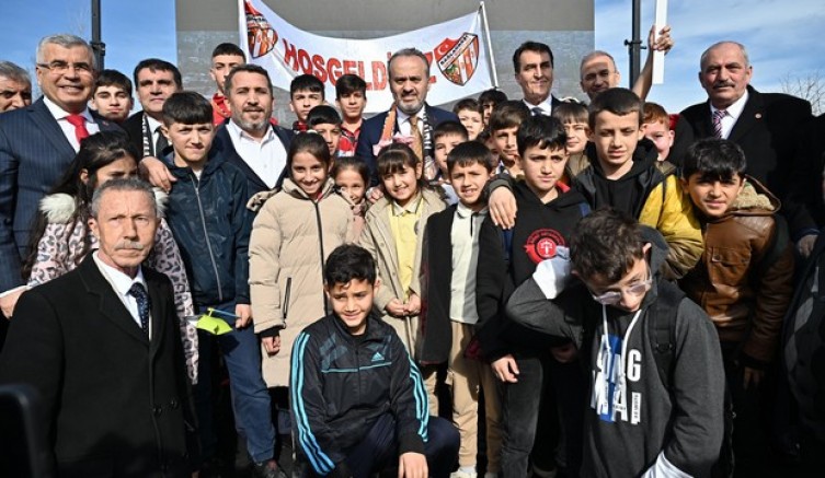 Teoman Özalp Parkı, yenilenen yüzüyle hizmette