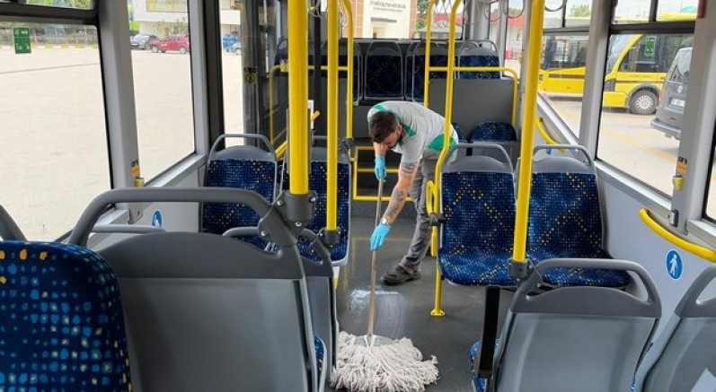 Toplu ulaşım araçlarında bayram temizliği