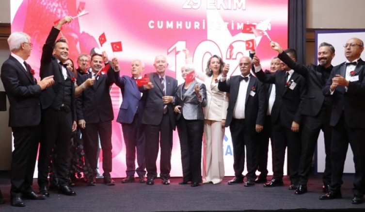 Topluma ışık olan isimler