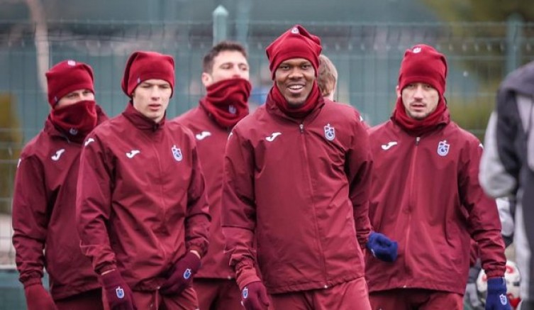 Trabzonspor içeride ve dışarıda eşit puan topladı