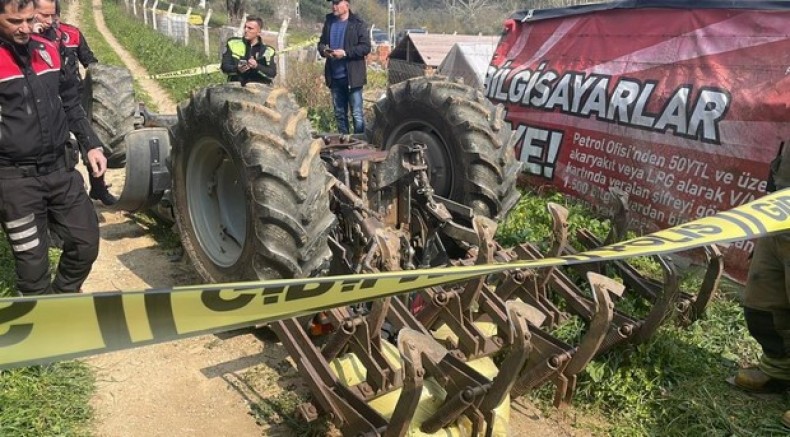 Traktörün altında kalan sürücü hayatını kaybetti