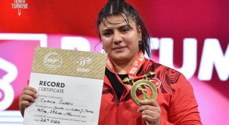 Tuana Süren, Avrupa üçüncüsü
