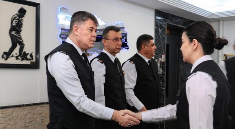 Tümgeneral İdris Tataroğlu personelle bayramlaştı
