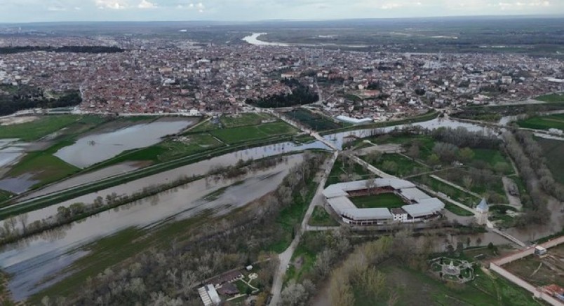 Tunca Nehri taştı