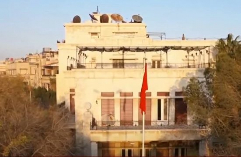 Türk Bayrağı Şam’da! Büyükelçilik açıldı
