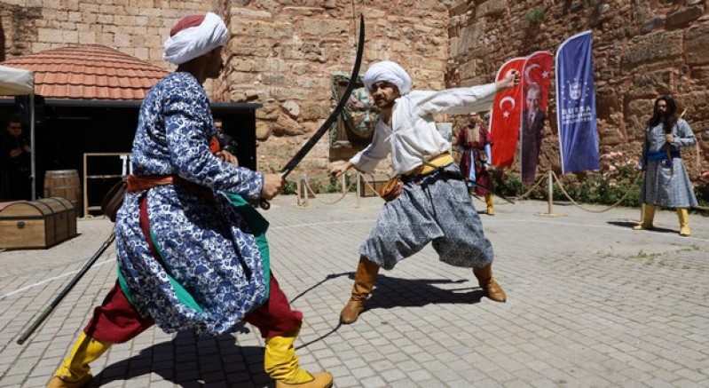 Türk kılıçları Zindankapı'da çarpıştı