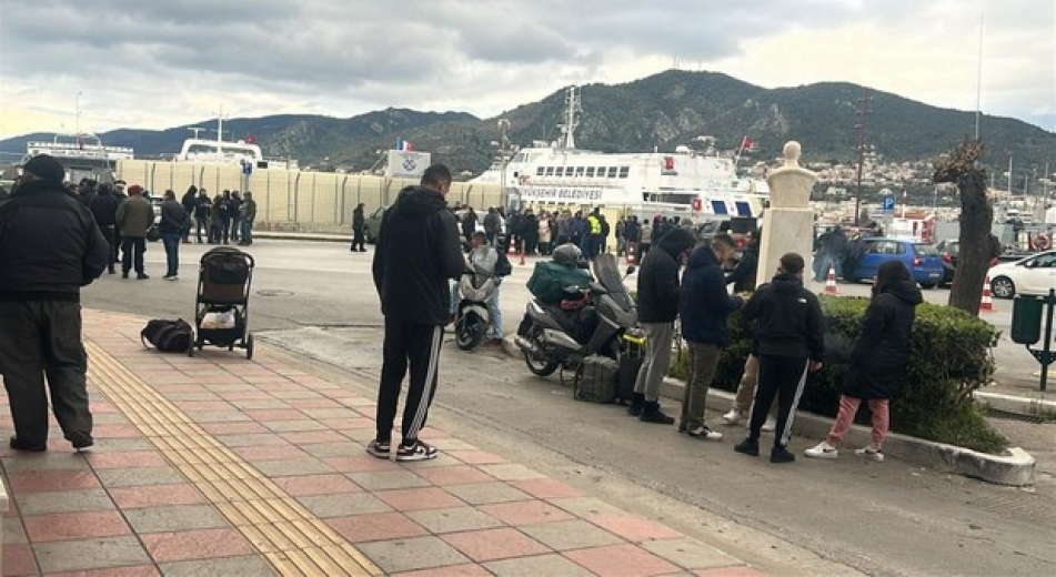 Türk yolcular Midilli'de mahsur kaldı