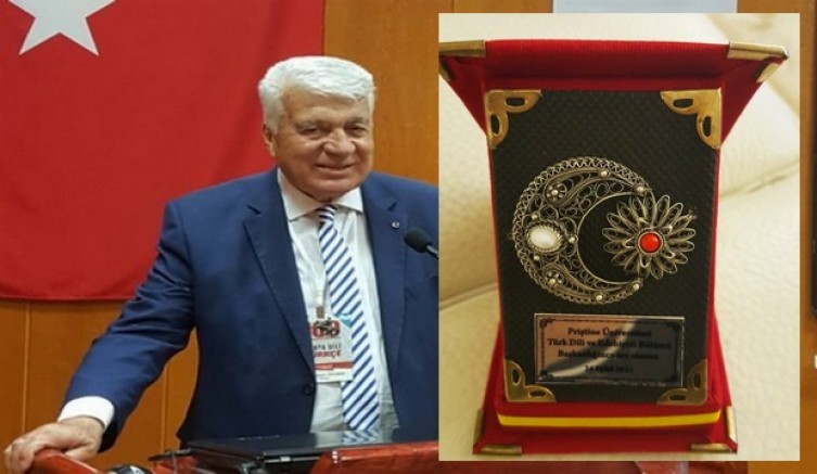 Türkçeye hizmete ödül