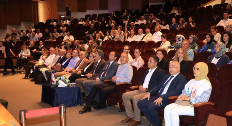 Tütün endüstrisinin evrimi ve tehlikeleri masaya yatırıldı