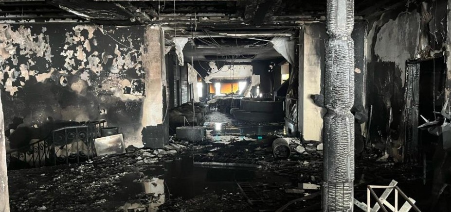 Uludağ'da yangın çıkan otel adeta savaş alanına döndü