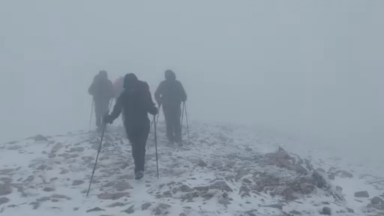 Uludağ'ın zirvesi bembeyaz oldu!