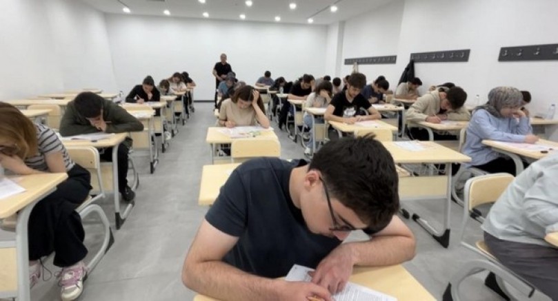 Üniversite adayları sınav heyecanını prova ile attılar