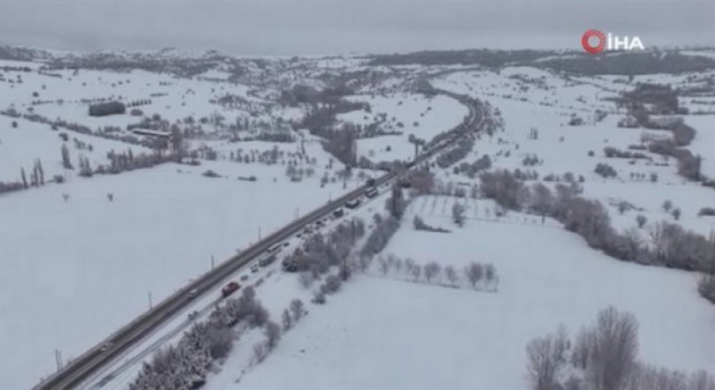 Uşak-Ankara karayolu 3 saat trafiğe kapandı