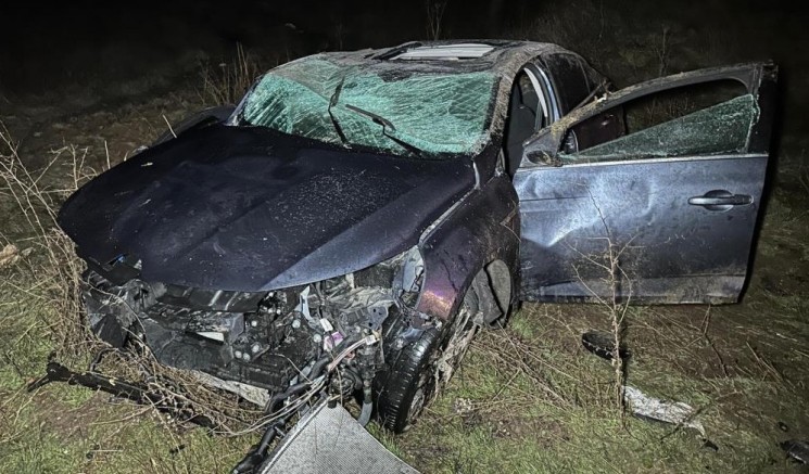 Uşak'ta otomobil şarampole devrilip takla attı: 1 ölü, 3 yaralı