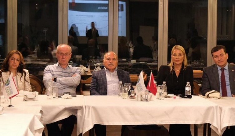 Uzmanlar ekonomiyi değerlendirdi