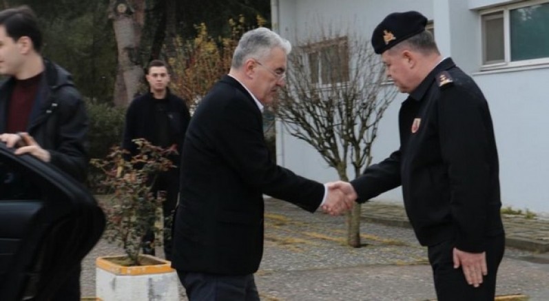 Vali Ayyıldız, Mehmetçik'le buluştu